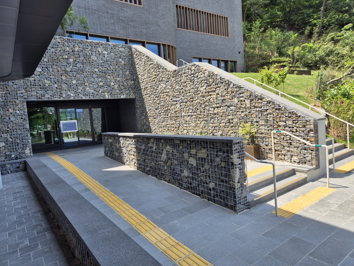 나태주 문학관 벽체개비온(시공후)